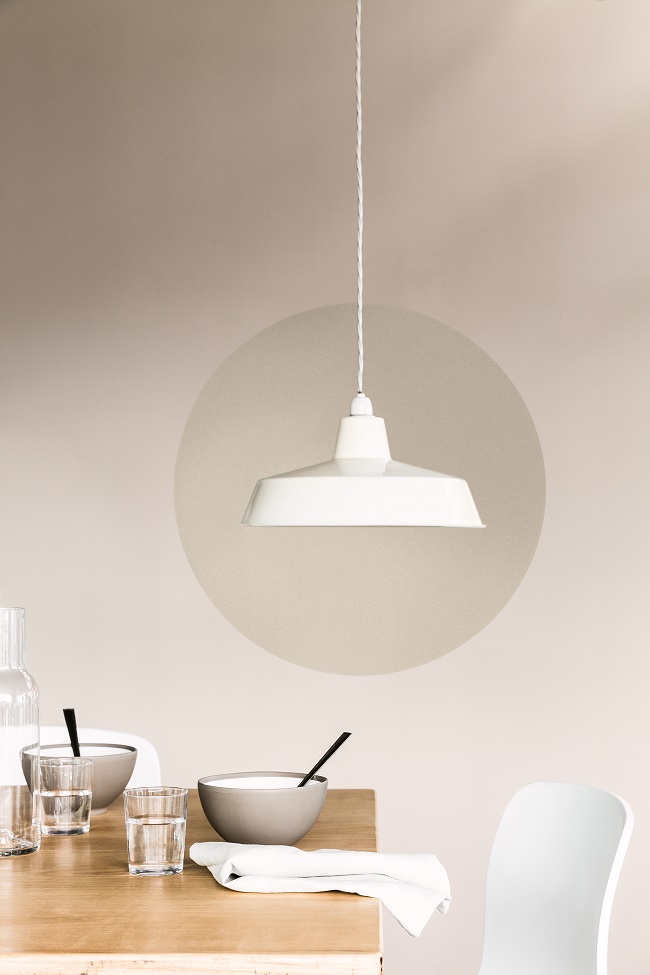 wall-paint-colour-highlighted-pendant